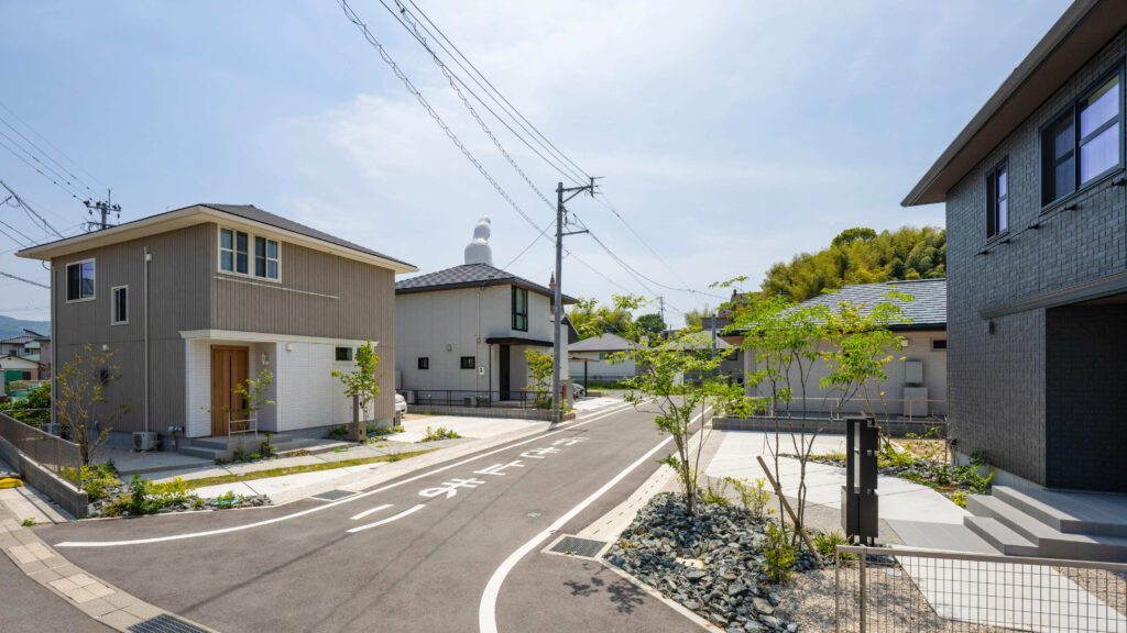 明るい空間を演出したロックガーデン